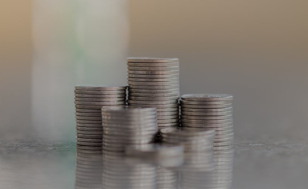 Monnaie en piles empilées